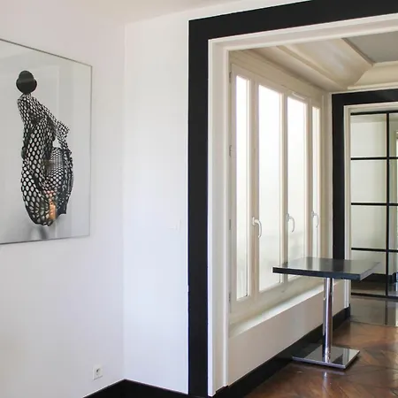 Spacious And Atypical Nest View Of Monuments Appartement Paris